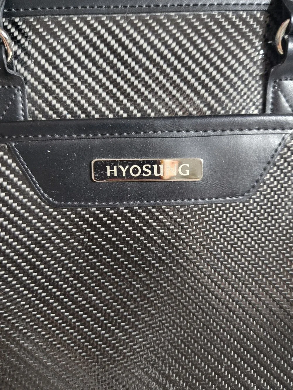 Hyosung Briefcase With Shoulder Strap Like New 12x16